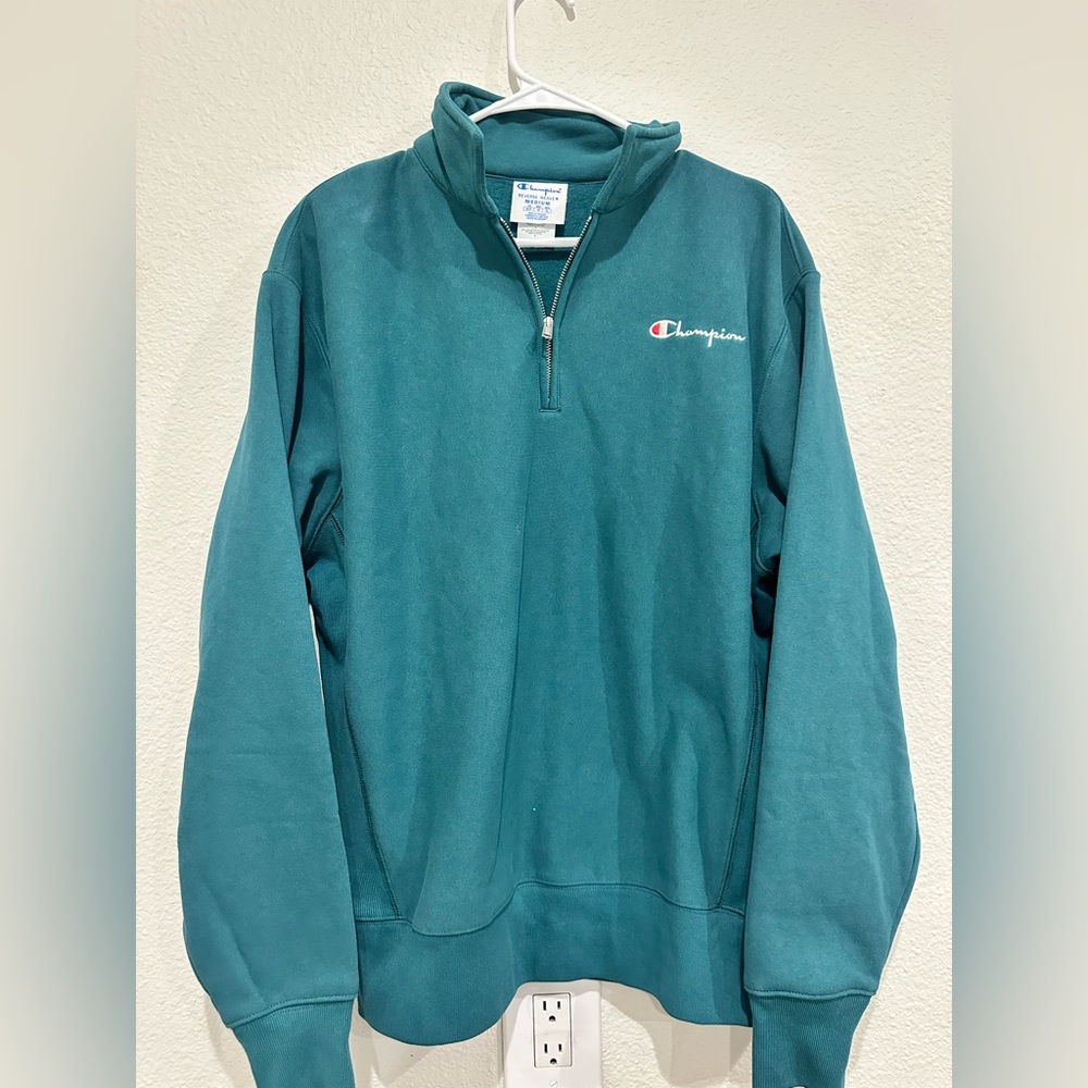 Champion 1/4 Zip Sweatshirt size medium